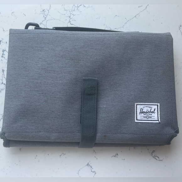 Herschel Strand diaper bag - Picture 7 of 10